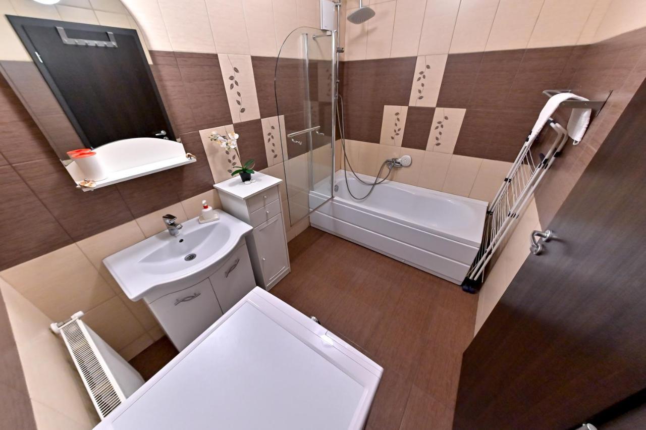 סיביו Terezianum Apartments, Free Parking מראה חיצוני תמונה